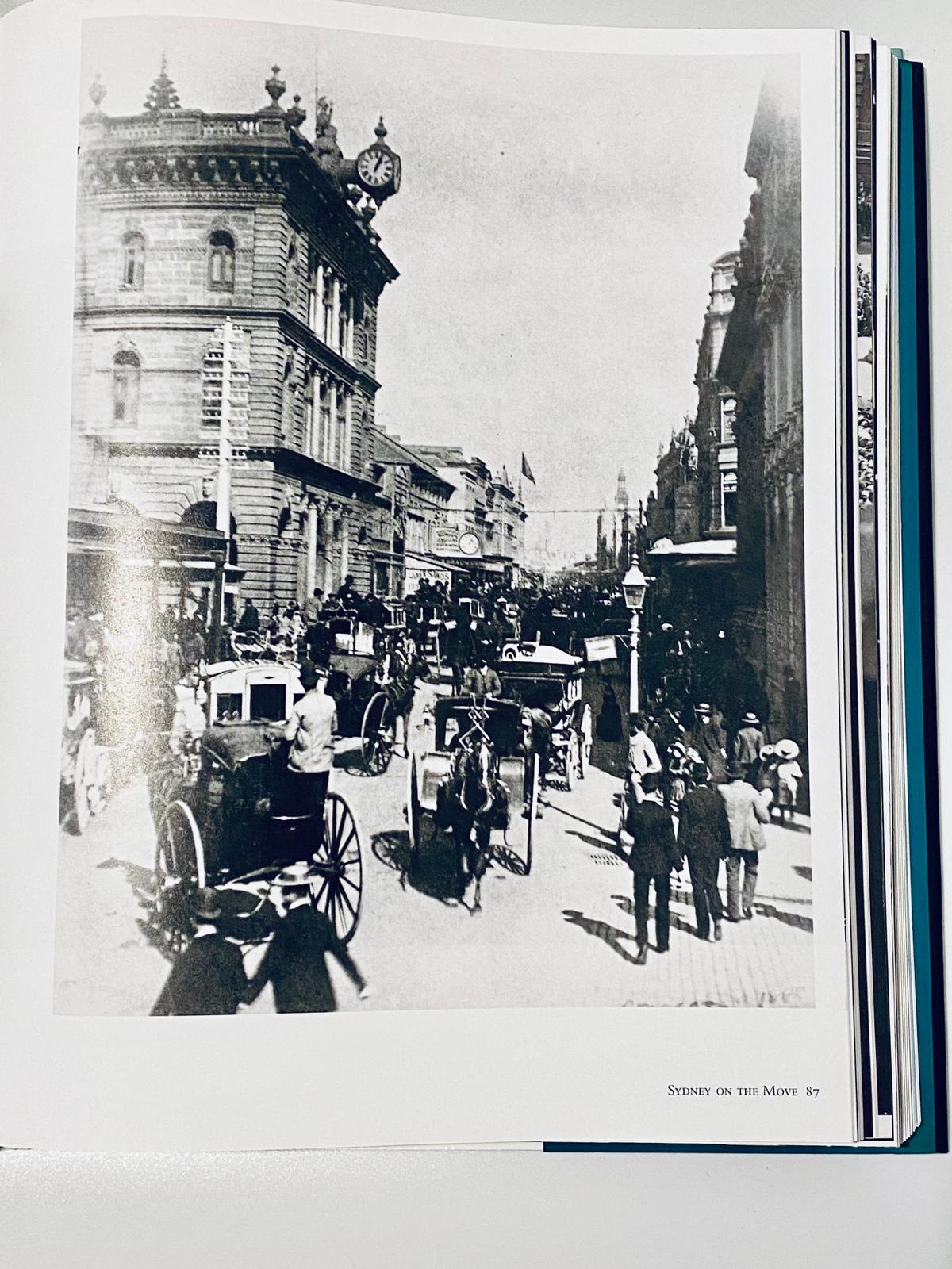 Sydney: From Settlement to the Bridge, Ian Collis